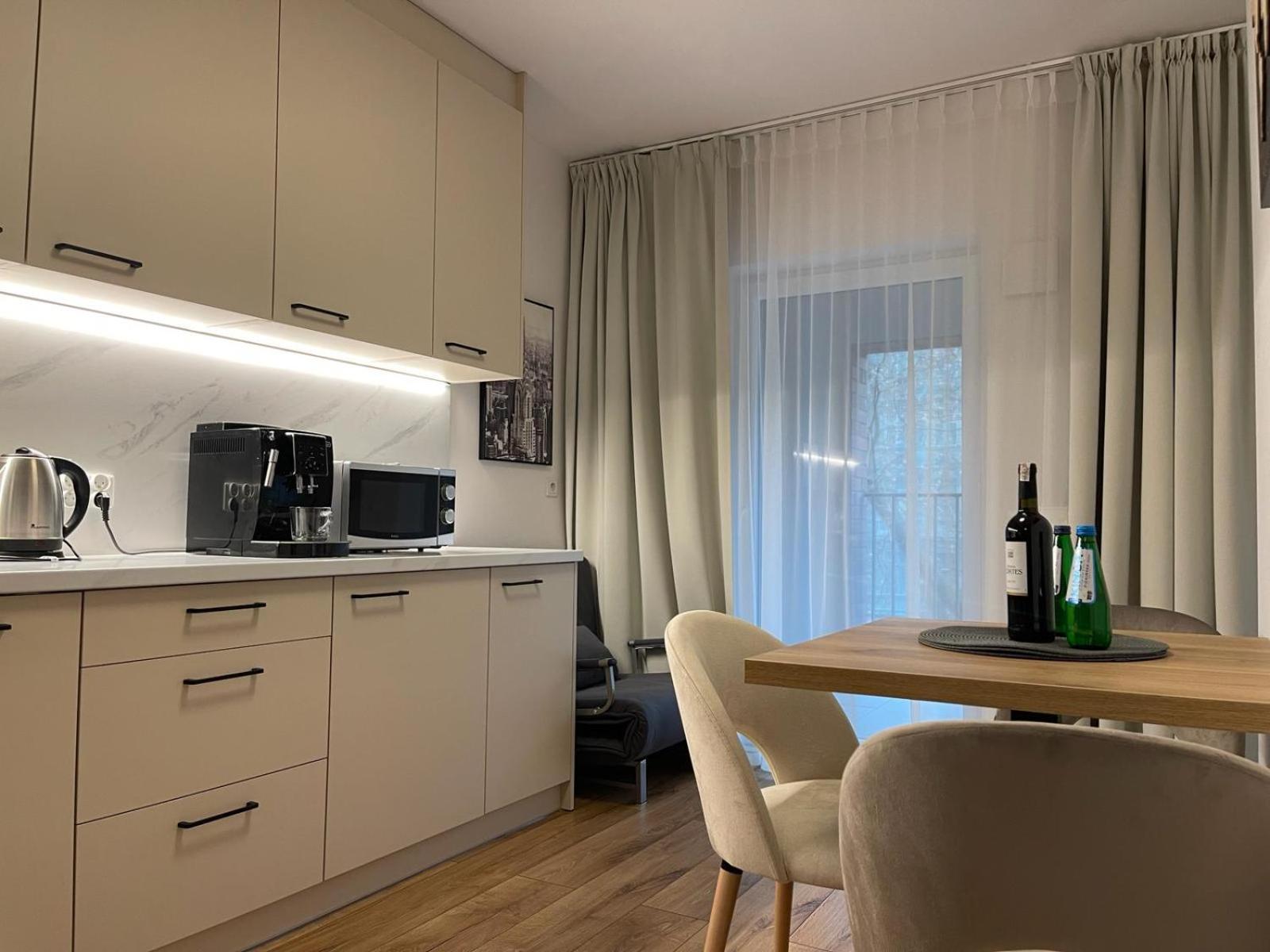 City Sense New Apartments - Main Station And City Center Вроцлав Екстериор снимка