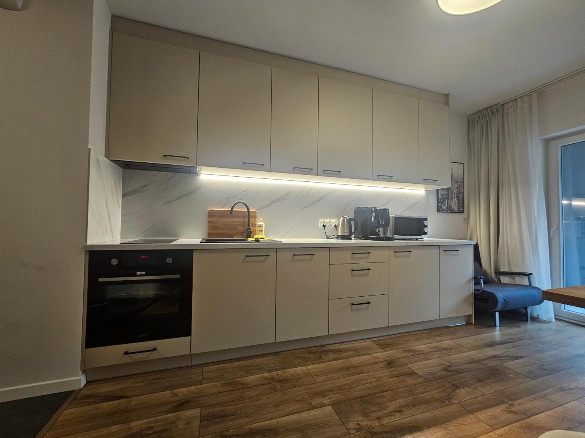 City Sense New Apartments - Main Station And City Center Вроцлав Екстериор снимка
