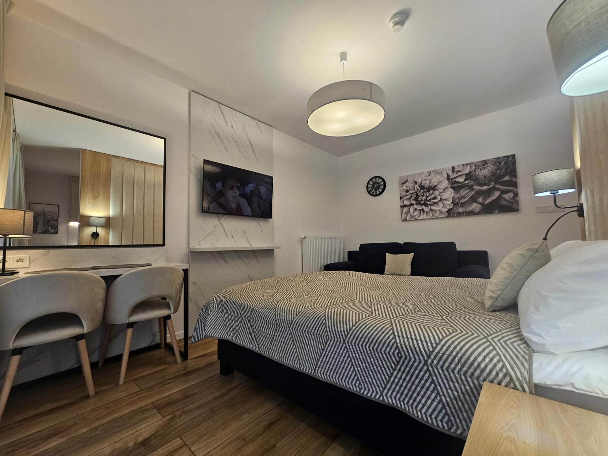 City Sense New Apartments - Main Station And City Center Вроцлав Екстериор снимка