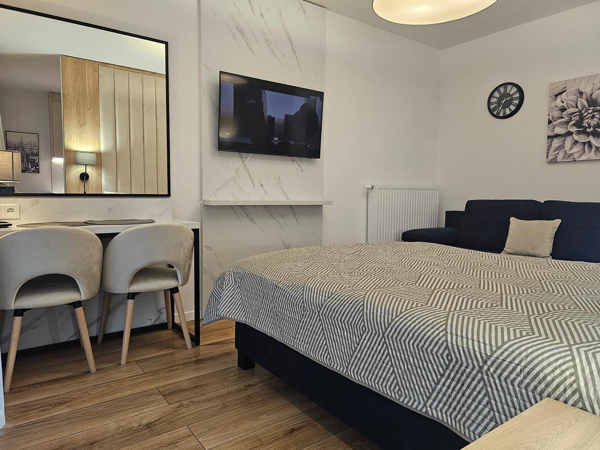 City Sense New Apartments - Main Station And City Center Вроцлав Екстериор снимка