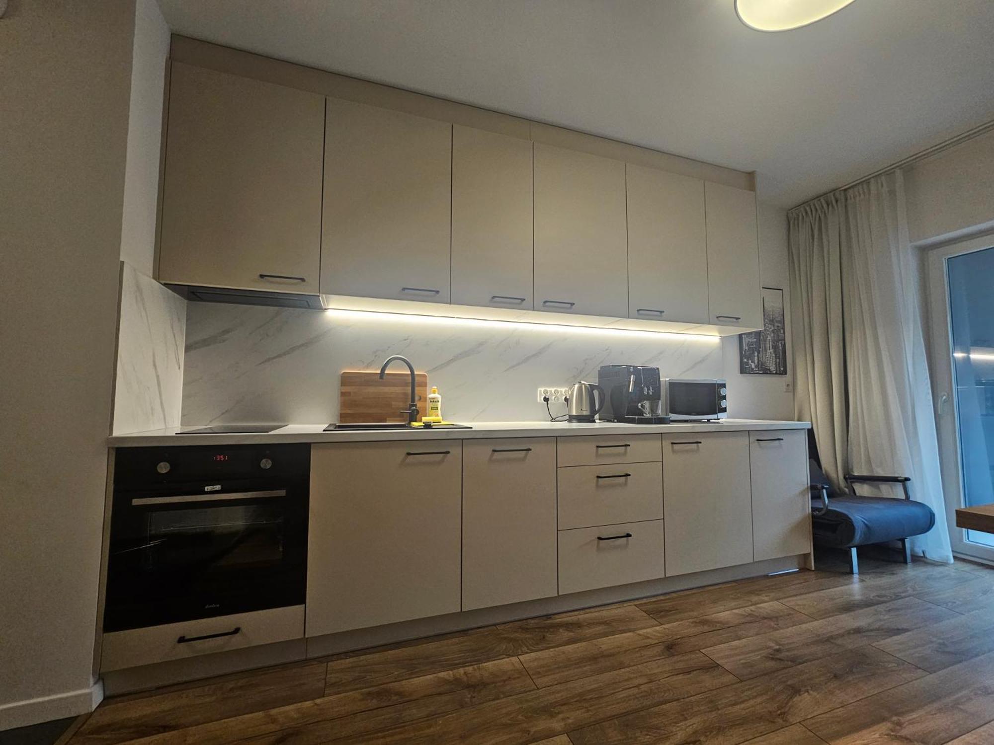 City Sense New Apartments - Main Station And City Center Вроцлав Екстериор снимка