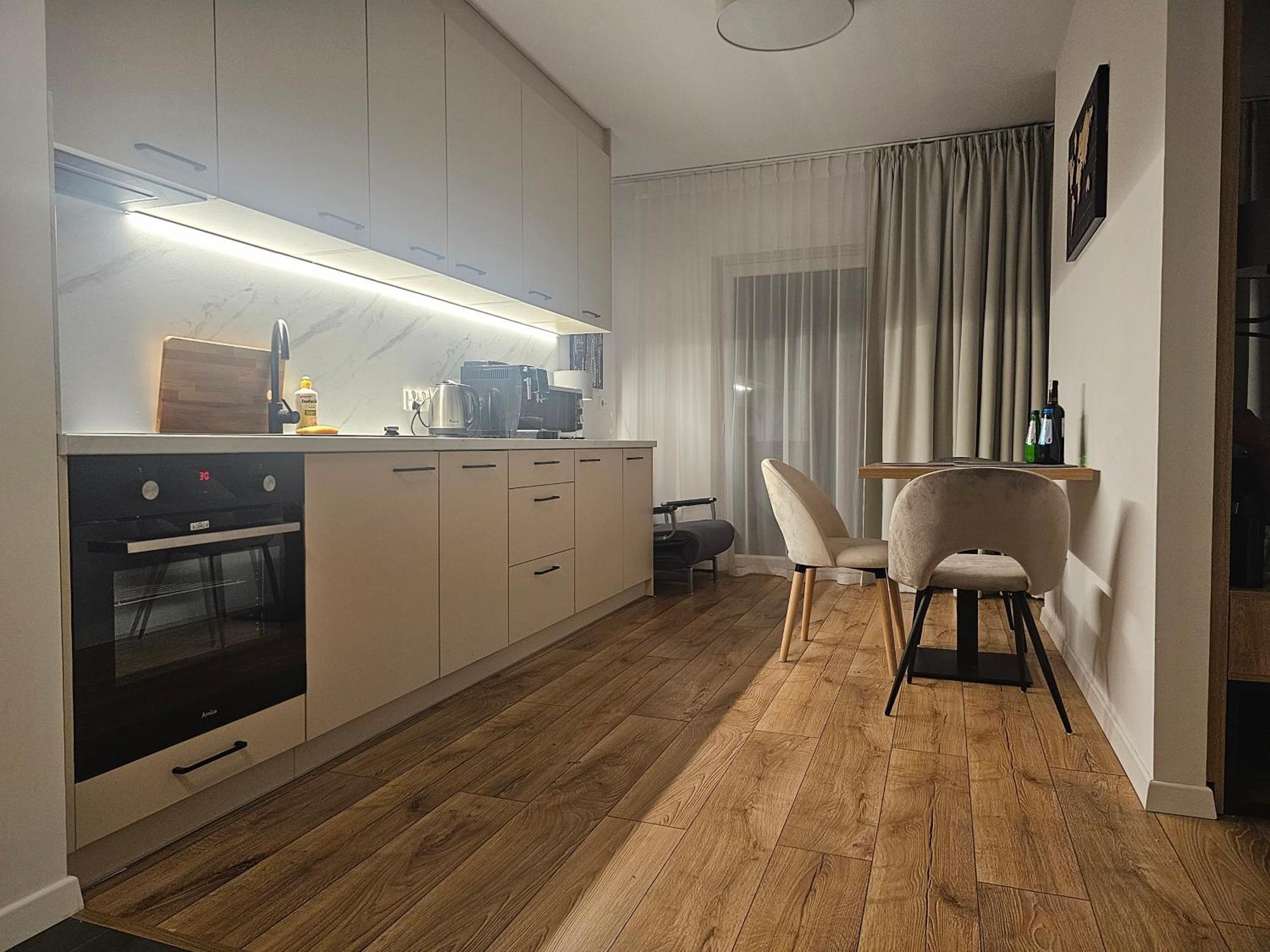 City Sense New Apartments - Main Station And City Center Вроцлав Екстериор снимка